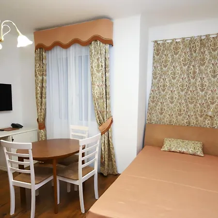 Zlaty Sloup Hotel 3*